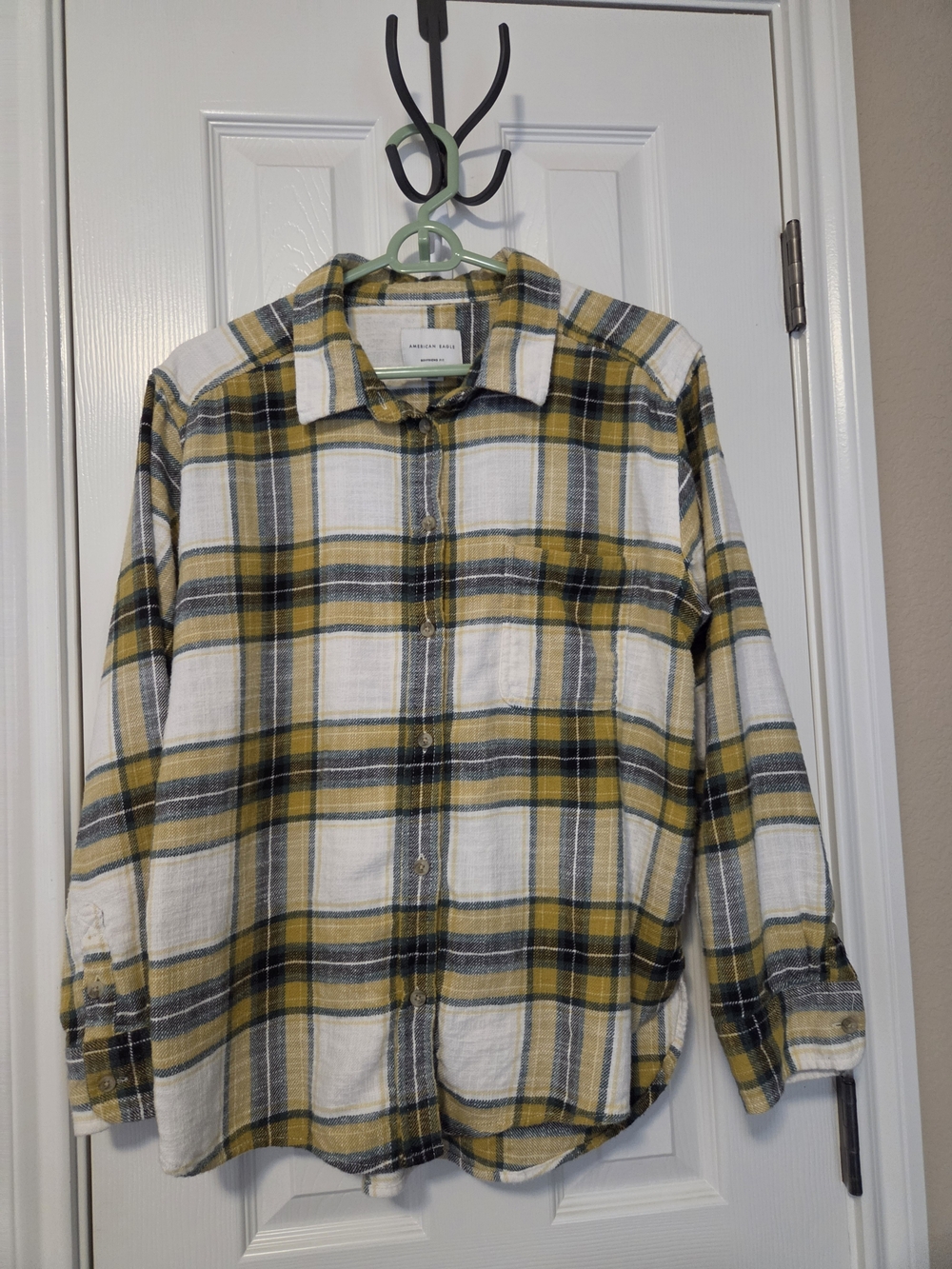 American Eagle Plaid Button Up Top.